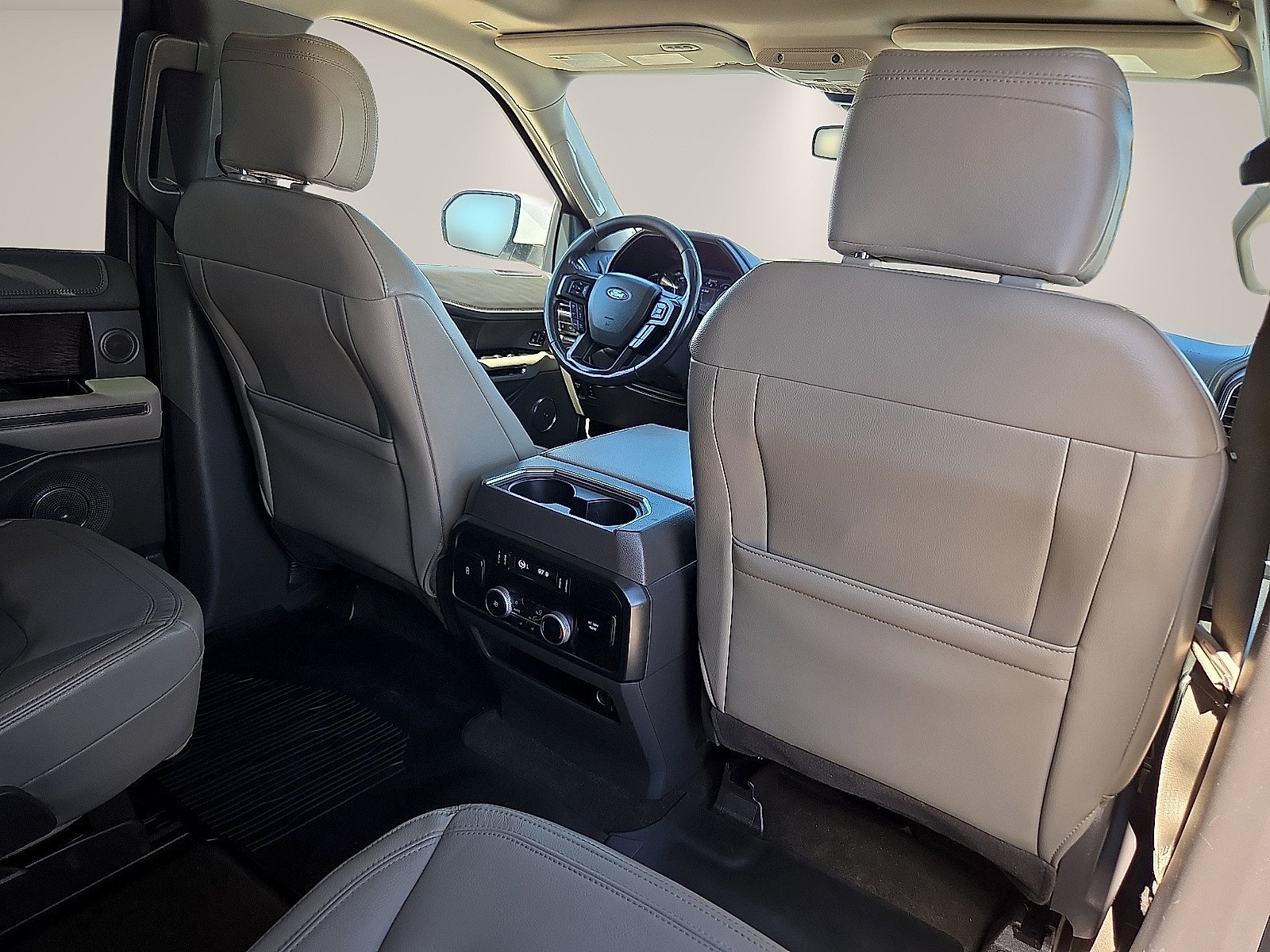 Used 2020 Ford Expedition Limited w/ Equipment Group 302A RWD image 11