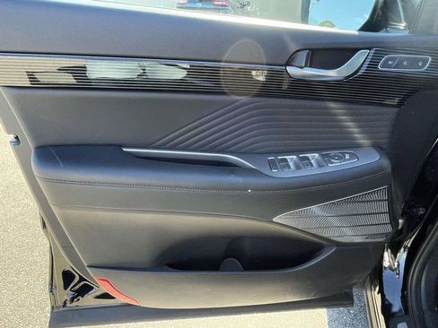 Used 2023 Hyundai Palisade Calligraphy image 17