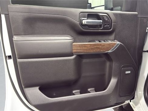 Used 2022 Chevrolet Silverado 3500 High Country image 24