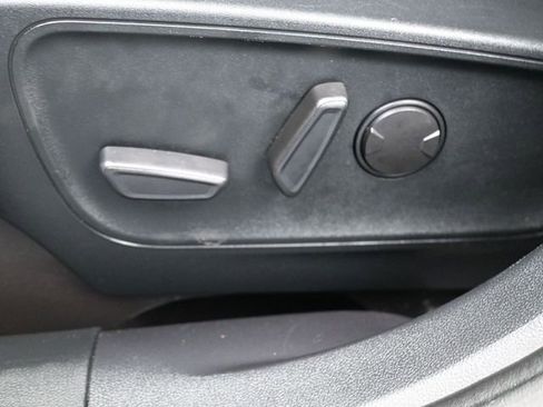 Used 2022 Ford Escape SEL image 12