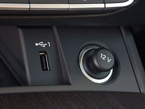 Used 2023 Audi Q5 e Premium Plus w/ Premium Plus Package image 26