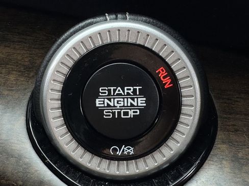 Used 2023 Jeep Grand Wagoneer Series II image 22