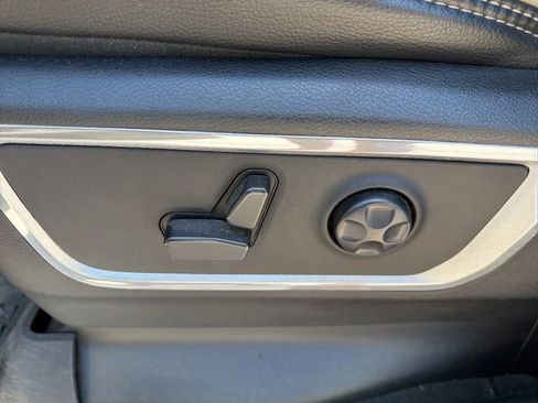 Used 2021 RAM 1500 Laramie AWD/4WD image 19