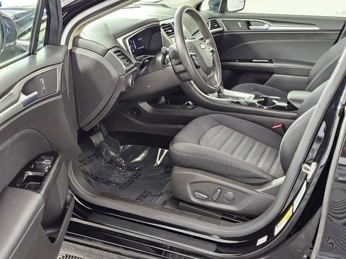 Used 2016 Ford Fusion SE FWD image 19