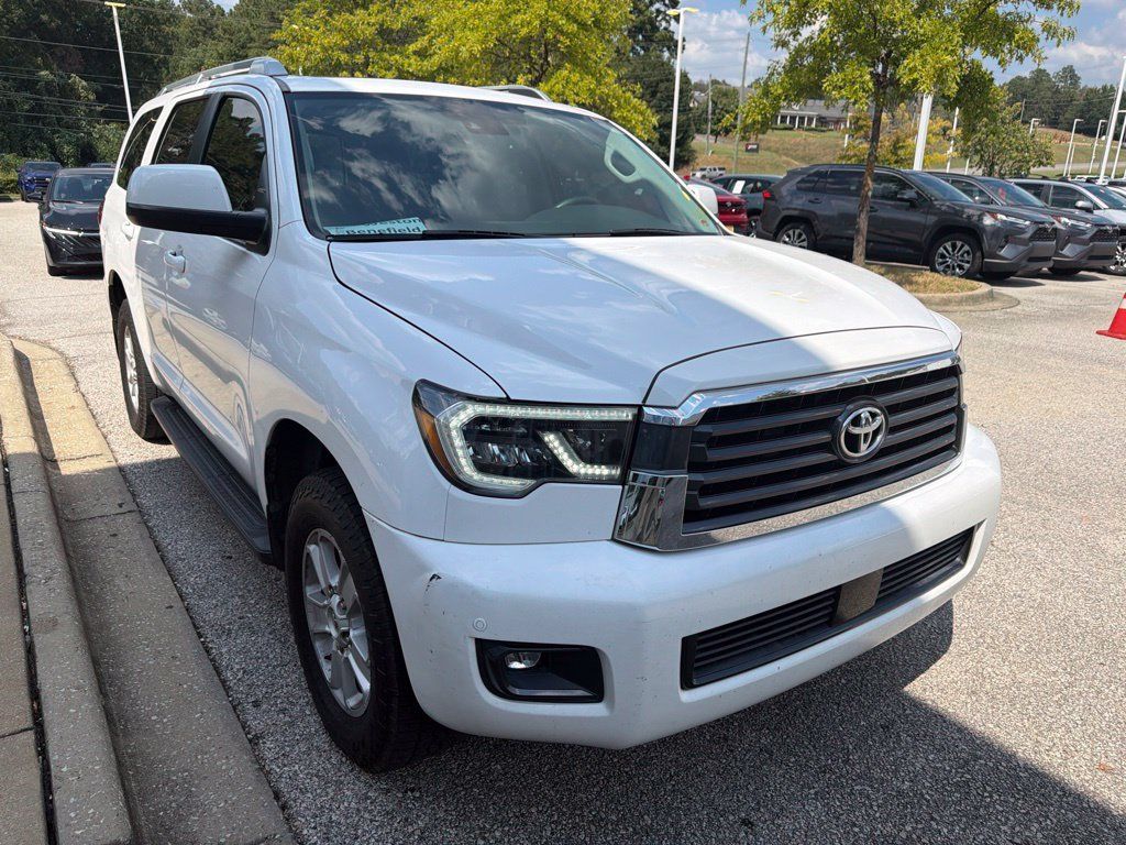 Used 2018 Toyota Sequoia SR5 w/ Premium Package RWD image 4