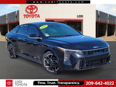 Used 2025 Kia K4 GT-Line w/ GT-Line Sunroof Package FWD image 1