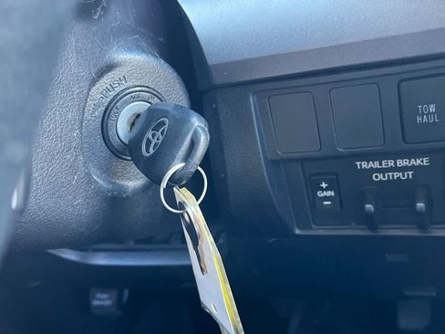 Used 2021 Toyota Tundra SR5 image 27