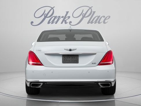 Used 2017 Genesis G90 5.0 Ultimate AWD/4WD image 4