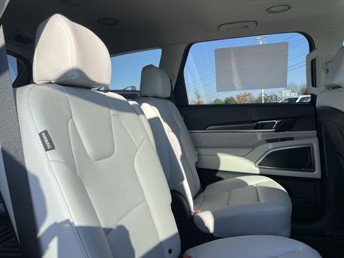 New 2025 Kia Telluride S image 31