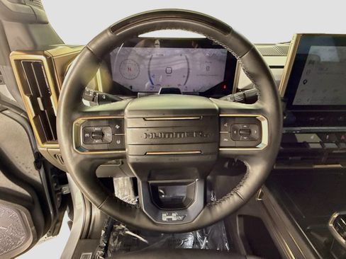 Used 2024 GMC Hummer EV 2X w/ LPO, Illumination Package AWD/4WD image 13