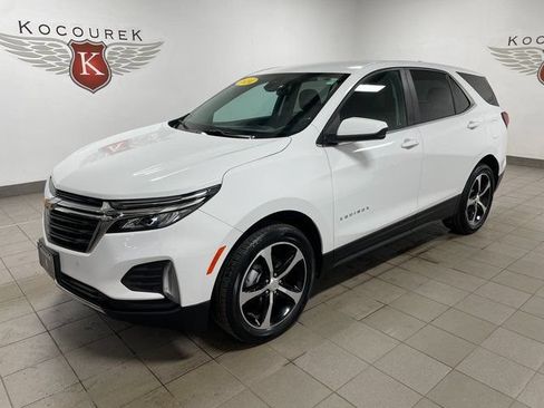 Used 2024 Chevrolet Equinox LT AWD/4WD image 3