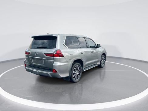 Used 2021 Lexus LX 570 4WD w/ Luxury Package image 9