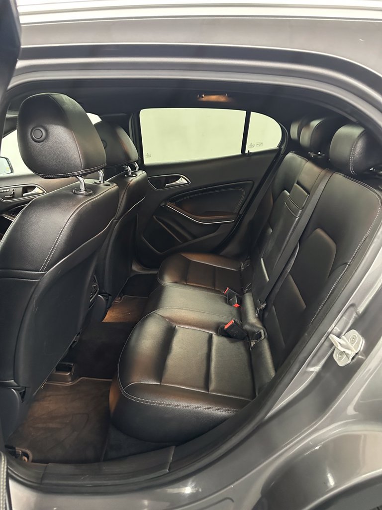 Used 2017 Mercedes-Benz GLA 250 4MATIC image 25