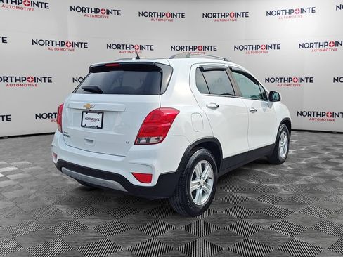Used 2018 Chevrolet Trax LT w/ LT Convenience Package FWD image 6