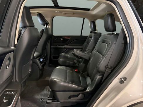 Used 2023 Lincoln Aviator Reserve image 30