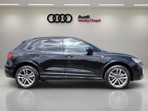 Used 2025 Audi Q3 2.0T Premium w/ Convenience Package image 6