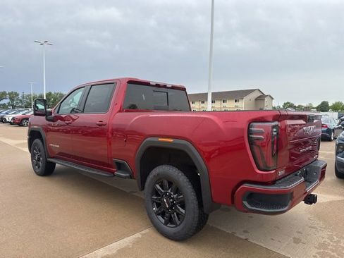 New 2026 GMC Sierra 2500 AT4 w/ AT4 Premium Plus Package AWD/4WD image 8