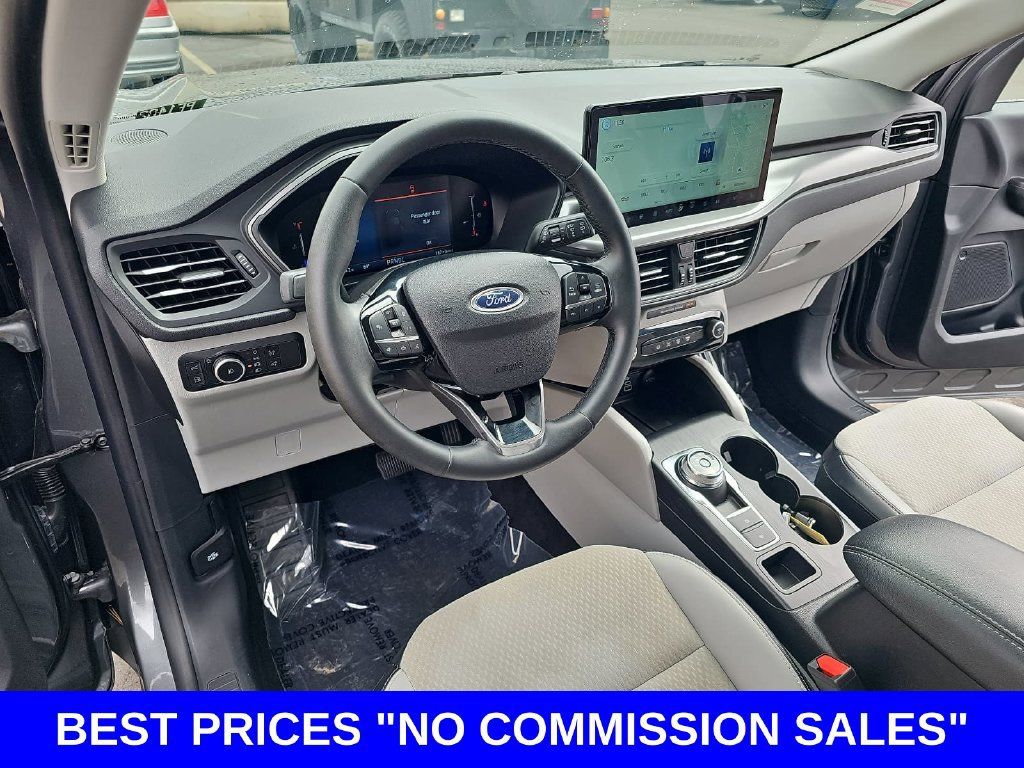 Used 2025 Ford Escape SE FWD image 16