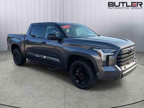 Used 2024 Toyota Tundra SR5 AWD/4WD image 8
