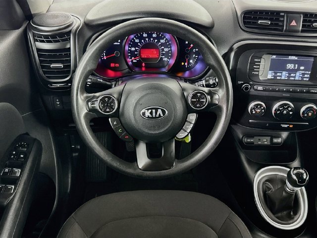 Used 2018 Kia Soul FWD image 14