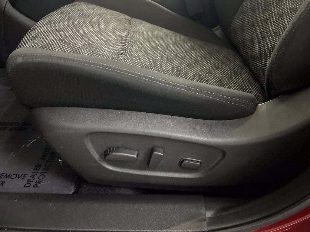 Used 2022 Nissan Rogue Sport SV AWD/4WD image 52