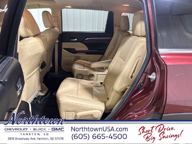 Used 2017 Toyota Highlander Limited AWD/4WD image 24