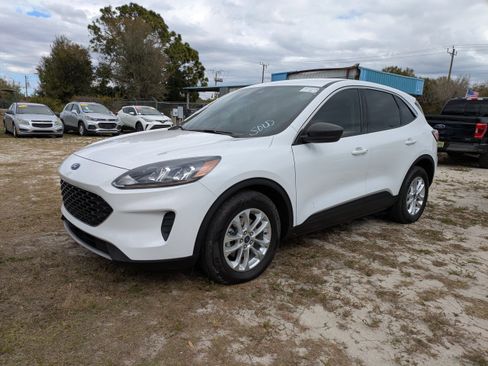 Used 2022 Ford Escape SE FWD image 8