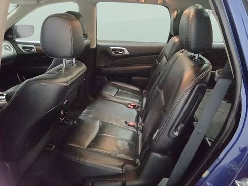 Used 2018 Nissan Pathfinder Platinum AWD/4WD image 24