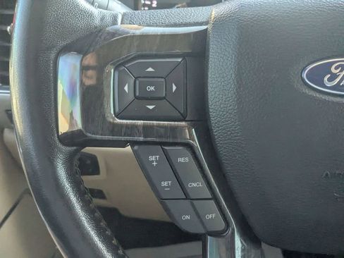 Used 2019 Ford F250 Lariat w/ Lariat Ultimate Package AWD/4WD image 18