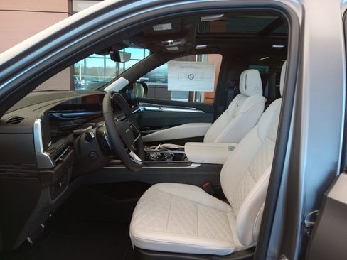 New 2026 Cadillac Escalade V w/ LPO, Onyx Lite Package image 10
