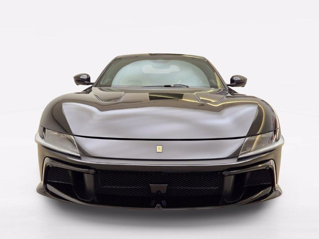 Used 2025 Ferrari 12Cilindri RWD image 2