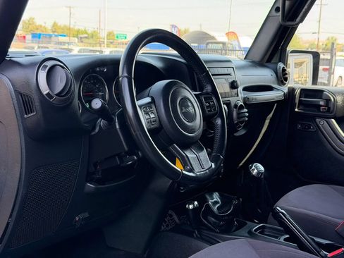 Used 2016 Jeep Wrangler Sport w/ Quick Order Package 23S AWD/4WD image 18