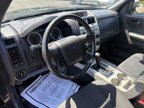 Used 2011 Ford Escape XLT w/ 201A Rapid Spec Order Code AWD/4WD image 9