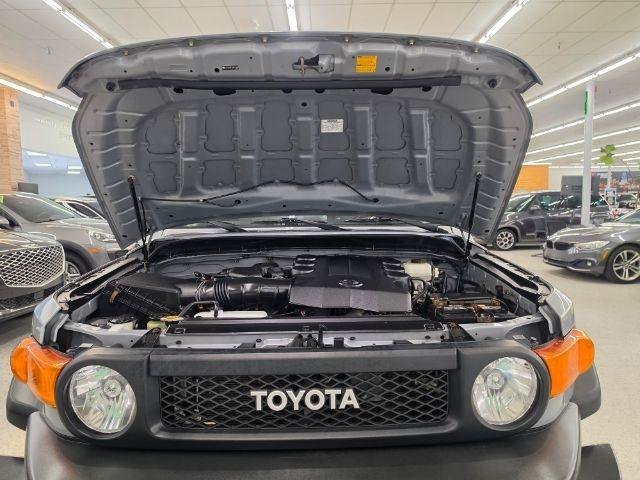 Used 2013 Toyota FJ Cruiser 4WD w/ Trail Teams Special Edition image 35