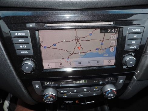 Used 2020 Nissan Rogue SL w/ Premium Package image 23