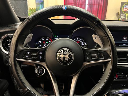 Used 2018 Alfa Romeo Stelvio Ti Sport image 18