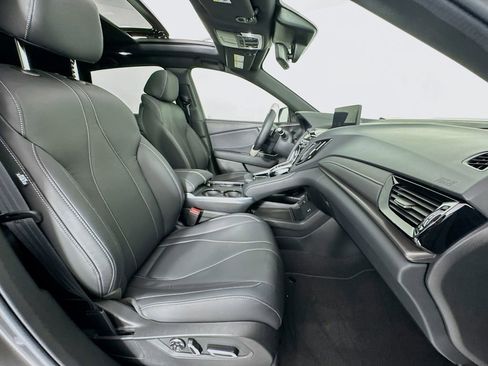 Used 2025 Acura RDX SH-AWD image 36