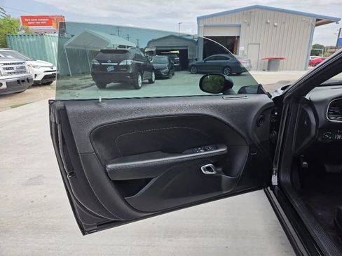 Used 2018 Dodge Challenger SXT Plus RWD image 11
