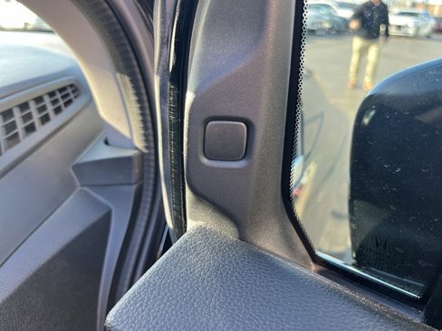 Used 2018 Honda Odyssey EX-L image 33