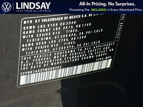 Used 2023 Volkswagen Tiguan SE w/ Panoramic Sunroof Package image 26