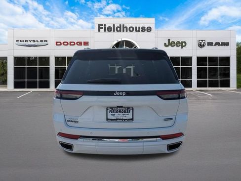 Used 2025 Jeep Grand Cherokee Overland AWD/4WD image 6