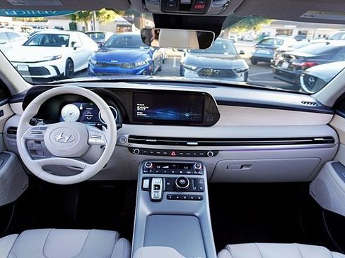 Certified 2024 Hyundai Palisade Limited image 23