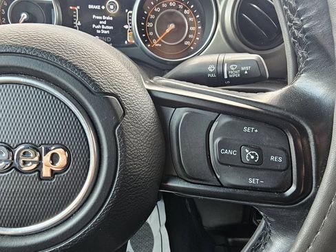Used 2018 Jeep Wrangler Unlimited Sport S AWD/4WD image 35
