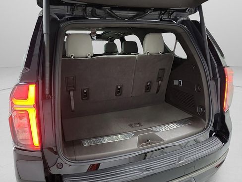 Used 2022 Chevrolet Tahoe Z71 AWD/4WD image 7