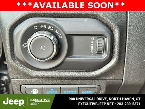 Used 2024 Jeep Wrangler Unlimited w/ Convenience Group image 19