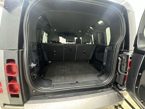 Used 2021 Land Rover Defender 110 X-Dynamic SE AWD/4WD image 21