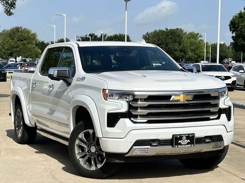 Used 2024 Chevrolet Silverado 1500 High Country AWD/4WD image 2