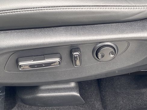 Used 2025 Honda CR-V EX-L image 29