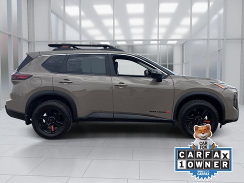 Certified 2025 Nissan Rogue SV AWD/4WD image 7