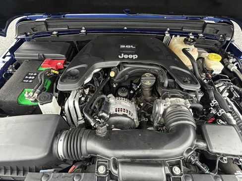 Used 2019 Jeep Wrangler Unlimited Rubicon image 29